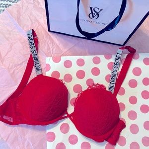 Sold✅ Victoria’s Secret Very Sexy 36B Bling Bra